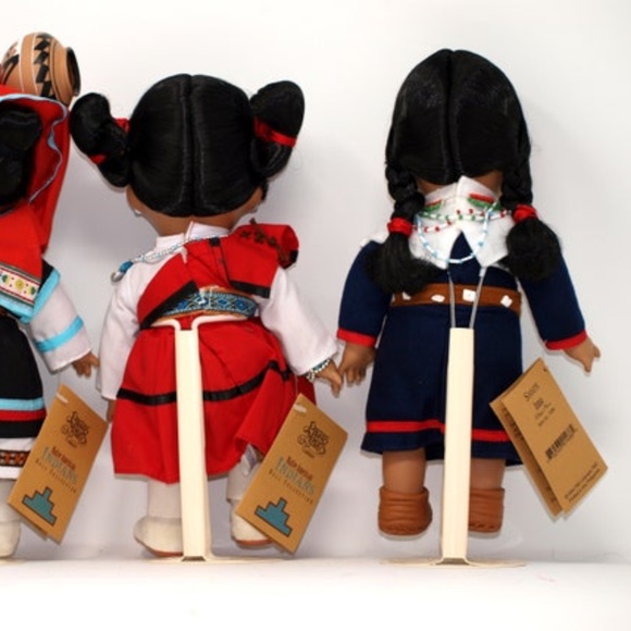 Precious Moments Native American Indians Collection Dolls, hangtag PM doll stand - Picture 6 of 7